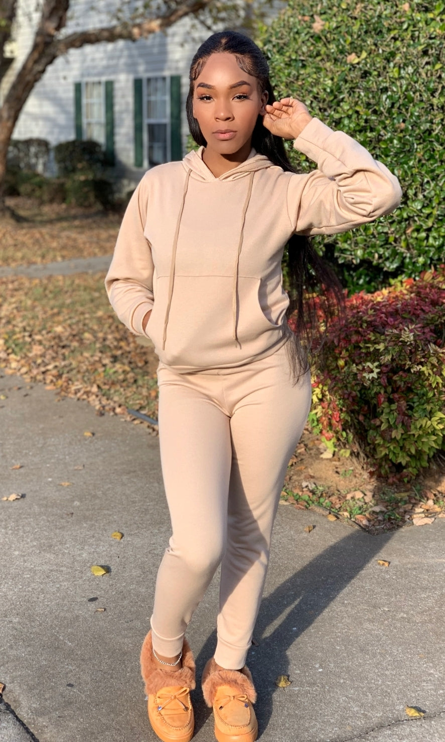 Nude discount hoodie outfit